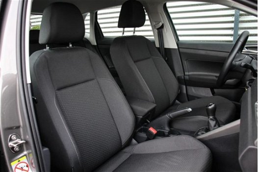 Volkswagen Polo - Comfortline 1.0 TSI 95pk Navigatie Parkeersensoren DAB Cruise control Climatronic - 1