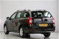 Dacia Logan MCV - TCe 90pk Easy-R Aut. SL Royaal | Navi | Airco | Cruise | Camera | Trekhaak - 1 - Thumbnail