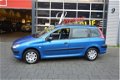 Peugeot 206 SW - 1.4 One-line 5Drs I Airco I Dak-rail I Dealer onderhouden - 1 - Thumbnail