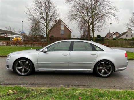 Audi A8 - 4.2 quattro - 1