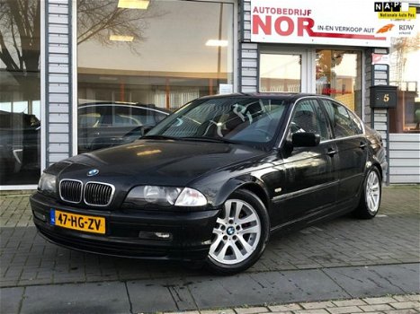 BMW 3-serie - 318i Executive Navigatie rood leer Xenon auto is in top conditie - 1