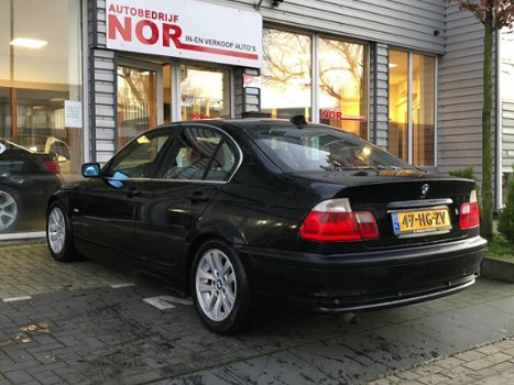 BMW 3-serie - 318i Executive Navigatie rood leer Xenon auto is in top conditie - 1