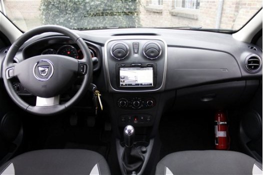 Dacia Sandero - 0.9 TCe Ambiance Lauréate, Navigatie, Cruise control, PDC, Bluetooth etc. Slechts 22 - 1