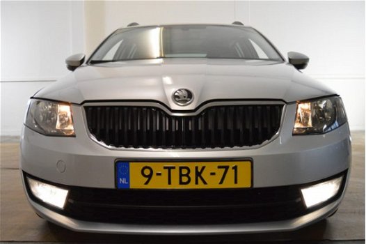 Skoda Octavia Combi - TSI 105PK BUSINESS-LINE SPORT NAVI/ECC/PDC - 1