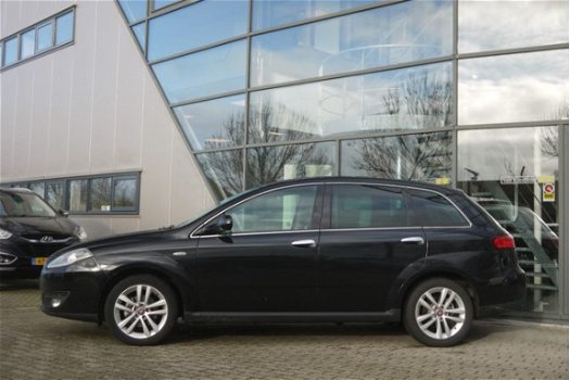 Fiat Croma - 2.2-16V Corporate AUTOMAAT Nav/Climate/PDC - 1