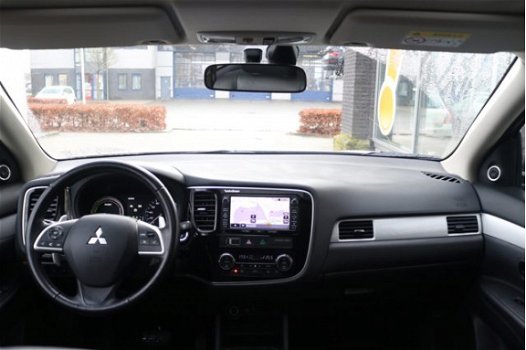 Mitsubishi Outlander - 2.0 PHEV Limited Edition X-Line - All-in prijs | leder | navi | open dak - 1