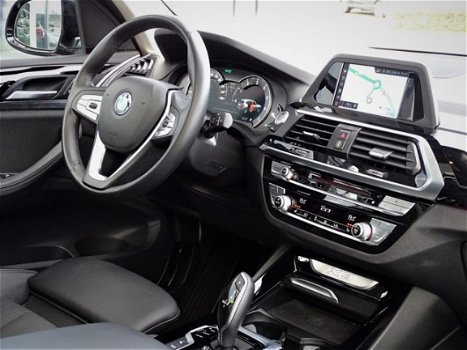 BMW X3 - xDrive20i Exe. X-Line Pano.dak Elek.Trekhaak Nav. Hifi Head-up Led 19