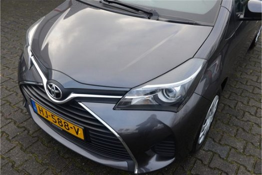 Toyota Yaris - 1.3 VVT-i Aspiration Airco, Navigatie & Cruise Control - 1