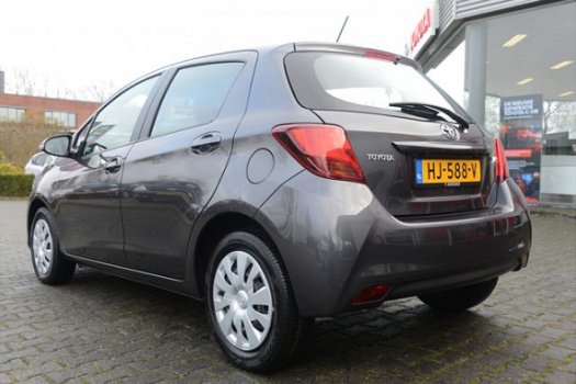 Toyota Yaris - 1.3 VVT-i Aspiration Airco, Navigatie & Cruise Control - 1