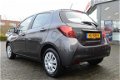 Toyota Yaris - 1.3 VVT-i Aspiration Airco, Navigatie & Cruise Control - 1 - Thumbnail