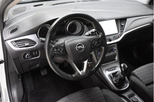 Opel Astra Sports Tourer - 1.6 CDTI Business + [ Navi Sportstoelen Trekhaak ] - 1