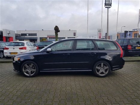 Volvo V50 - 2.5 T5 Momentum 230PK [ leder navi dealerauto ] - 1