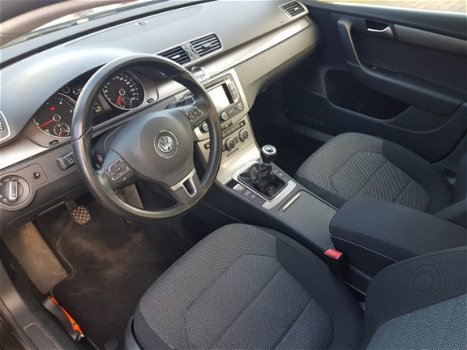 Volkswagen Passat Variant - 1.6 TDI Comfort Executive [ clima navi cruise afn. trekhaak ] - 1