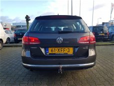 Volkswagen Passat Variant - 1.6 TDI Comfort Executive [ clima navi cruise afn. trekhaak ]