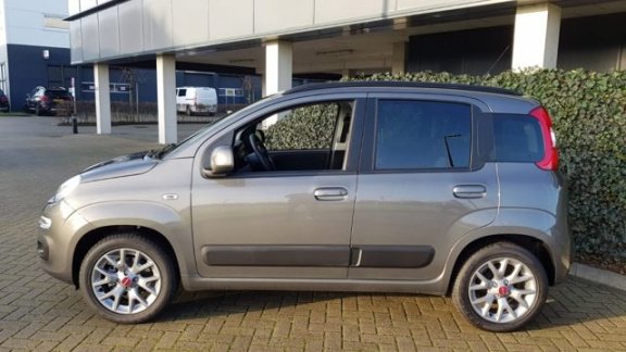 Fiat Panda - 1.2 Lounge | Stoelverwarming | Airco | Parkeersens - 1