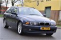 BMW 5-serie Touring - 530d Edition AIRCO/NAVI/CRUISE NIEUWSTAAT - 1 - Thumbnail