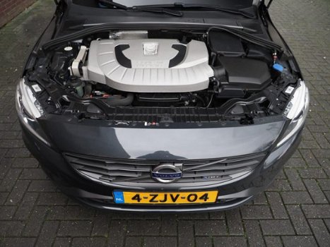 Volvo V60 - 2.4 D6 AWD Plug-In Hybrid R-Design Xenon Pano Leder Navi EX BTW - 1