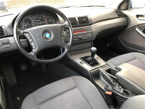 BMW 3-serie - 318i Facelift - 1