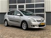 Toyota Avensis Wagon - 1.8 VVTi Business - 1 - Thumbnail