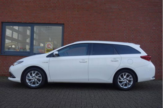 Toyota Auris Touring Sports - 1.8 Hybrid Lease Edition Navigatie&Panoramadak - 1