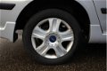 Ford Galaxy - 1.9 TDI Ghia 116 pk, 7 Pers, Navi, Climate control, Afneembare trekhaak, NL auto met N - 1 - Thumbnail