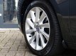 Volvo V60 - D4 Aut-8 Momentum |Navigatie| Xenon| Camera| Schuifdak| - 1 - Thumbnail