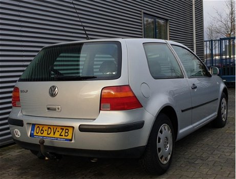 Volkswagen Golf - 1.4-16V Trendline 01-2000 Grijs Metallic - 1