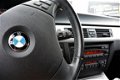 BMW 3-serie - 320i Dynamic Exec. CLIMA CRUISE ZWART - 1 - Thumbnail
