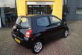 Renault Twingo - 1.2-16V Dynamique AUTOMAAT / AIRCO / RADIO CD SPELER / CRUISE CONTROLE - 1 - Thumbnail