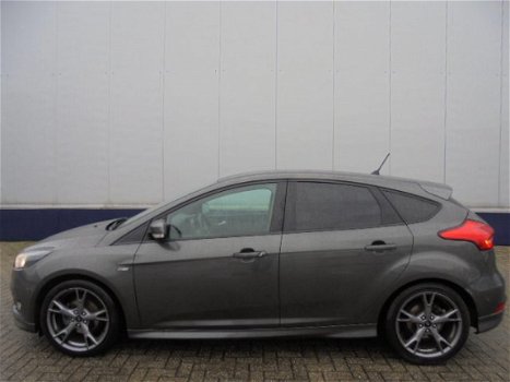 Ford Focus - 1.0 EcoBoost 125pk 5-deurs ST Line 18INCH / NAVI - 1