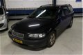 Volvo V70 - 2.4 D5 Edition II leer / apk / nieuw model - 1 - Thumbnail