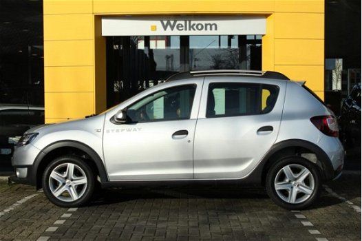 Dacia Sandero - TCe 90 Stepway Lauréate 33.000KM / AIRCO / NAVI / PDC / CRUISE / 1E EIGENAAR - 1