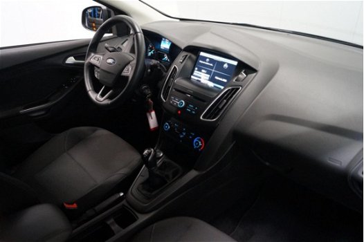 Ford Focus - 1.0 EcoBoost 100pk Trend TechnologyPack Naviagatie Cruisecontrol Parkeersensor Voorruit - 1