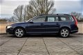 Volvo V70 - 2.0 T AUT Momentum| Navi| Stoel verw - 1 - Thumbnail