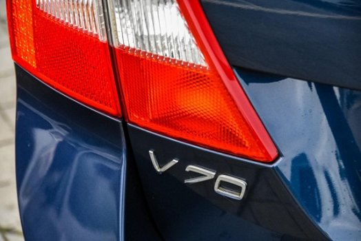 Volvo V70 - 2.0 T AUT Momentum| Navi| Stoel verw - 1