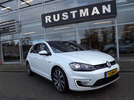 Volkswagen Golf - 1.4 TSI GTE Hybrid Leder, Panoramadak. RIJKLAARPRIJS - 1