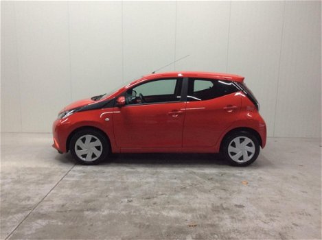 Toyota Aygo - 1.0 VVT-i 69pk 5D x-play - 1