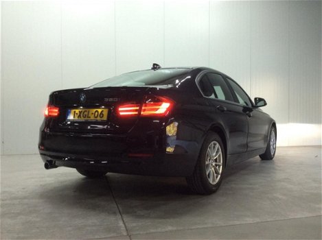 BMW 3-serie - 320i 184pk Aut Executive - 1