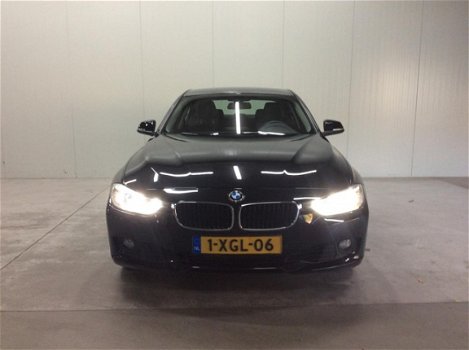 BMW 3-serie - 320i 184pk Aut Executive - 1