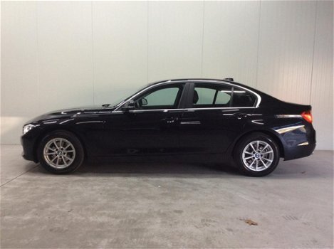 BMW 3-serie - 320i 184pk Aut Executive - 1