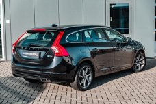 Volvo V60 - 2.0 D4 Ocean Race / Automaat / Geïntegreerde kinderzitjes / Stoel verwarming / Klimaat +