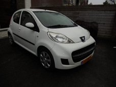 Peugeot 107 - 1.0 12V 5DR///Airco