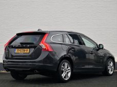 Volvo V60 - 2.4 D5 Summum Automaat/Leder/Trekhaak/Camera