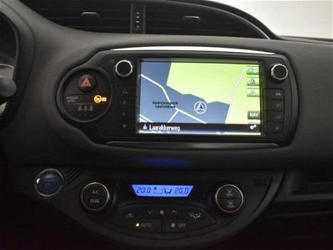 Toyota Yaris - 1.5 Hybrid Lease | Navigatie | Bluetooth | Cruise | Climate | - 1
