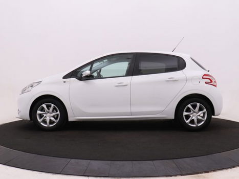 Peugeot 208 - 1.2 PureTech Style * AIRCO * NAVIGATIE * LM VELGEN * | NEFKENS DEAL | - 1