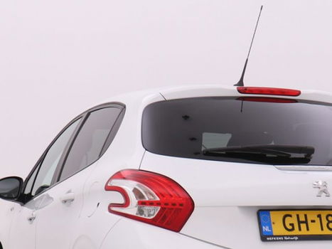 Peugeot 208 - 1.2 PureTech Style * AIRCO * NAVIGATIE * LM VELGEN * | NEFKENS DEAL | - 1