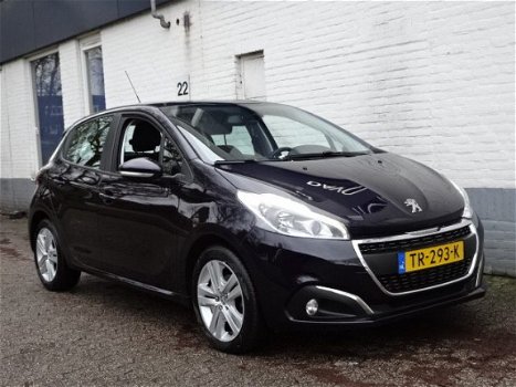 Peugeot 208 - 1.2 Puretech 82pk Signature Navigatie Bluetooth Parkeersensoren - 1