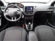 Peugeot 208 - 1.2 Puretech 82pk Signature Navigatie Bluetooth Parkeersensoren - 1 - Thumbnail