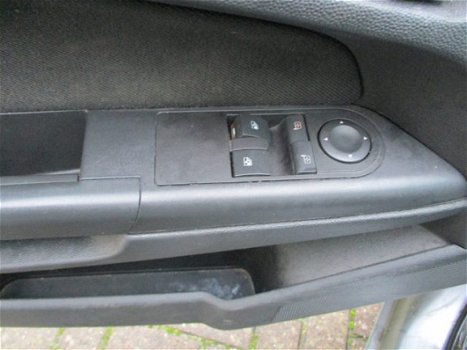 Opel Astra - 1.6 Essentia Automaat 5 deurs - 1