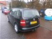 Volkswagen Touran - 2.0 TDI Trendline - 1 - Thumbnail